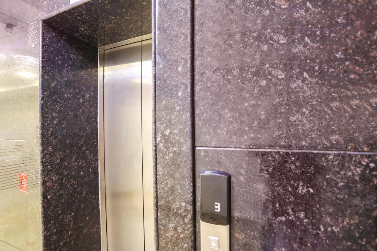 Fabhotel Aman Sara Лакнау Екстериор снимка